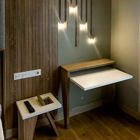 Imi & Hotel Ourense
