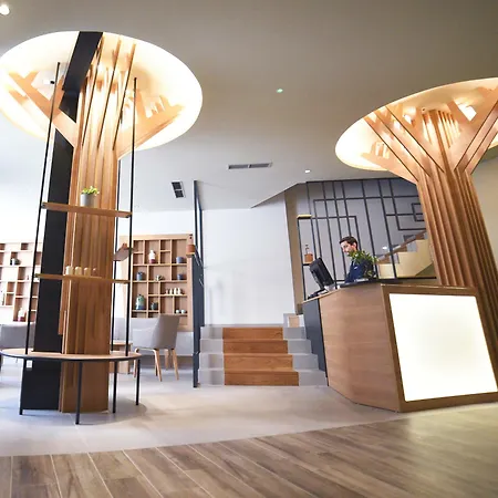 Imi & Hotel Ourense