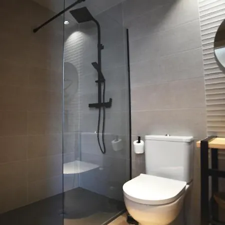 Imi & Hotel 4*