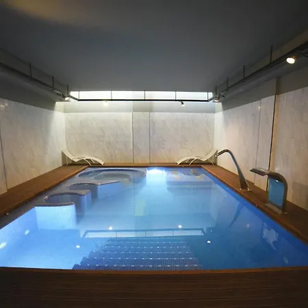 Imi & Hotel 4*