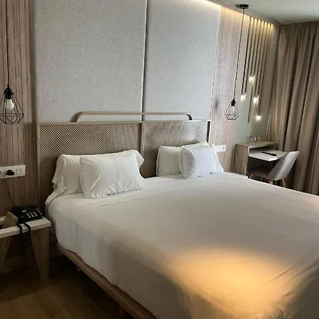 Imi & Hotel 4*